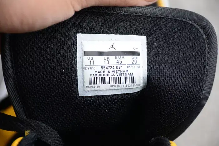 AIR JORDAN 1 MID Cozy 3689 