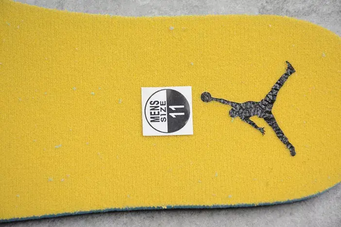 AIR JORDAN 1 MID Cozy 3689  CEB59