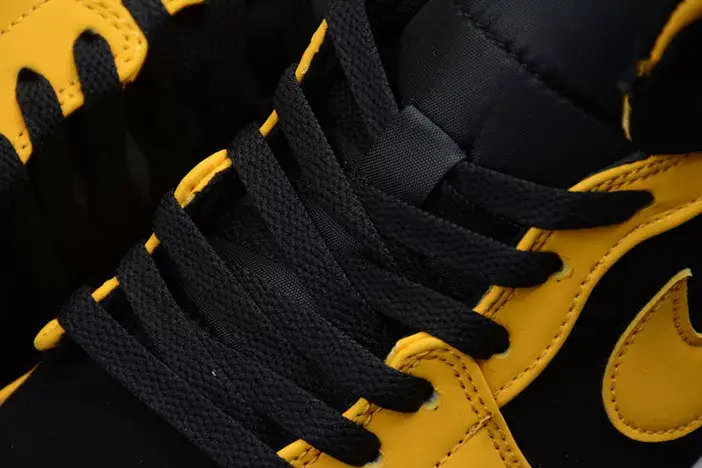 AIR JORDAN 1 MID Cozy 3689 