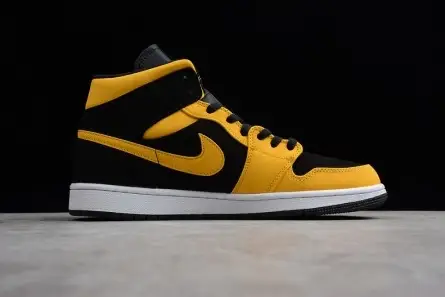 AIR JORDAN 1 MID Cozy 3689 
