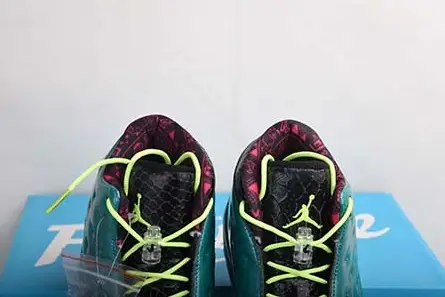 AIR JORDAN 13 RETRO DB 836405 305 SportInspired 2240  DCFA614