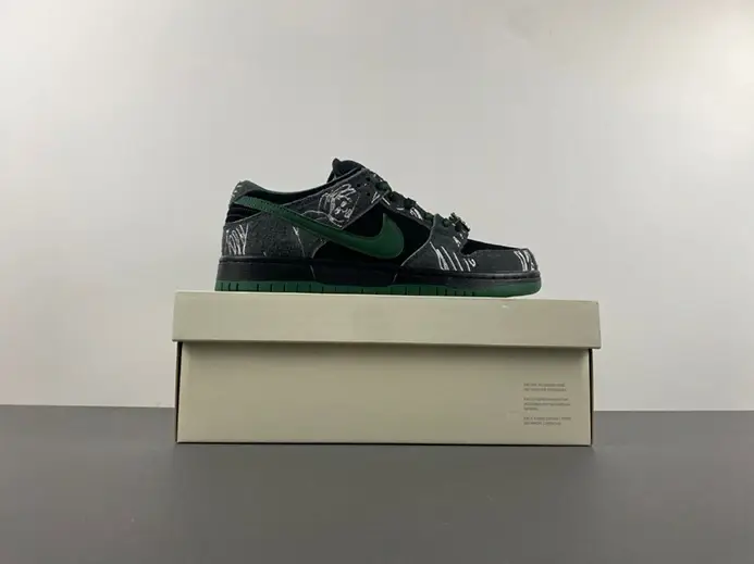 Affordable 1417 Nike SB Dunk Low There Skateboards  HF7743-001  DFBFE113