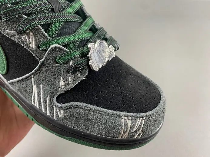 Affordable 1417 Nike SB Dunk Low There Skateboards  HF7743-001 