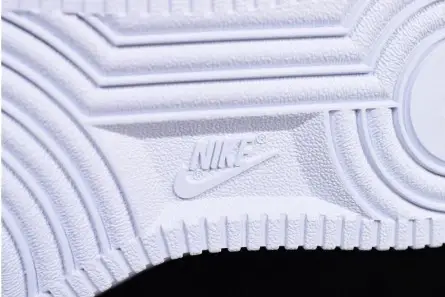 Air Force 1 '07 XX White (W) - AR0639-100 Sleek 1608 