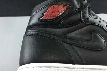 Air Jordan 1 “Black Satin” 555088-060 Practical 110 