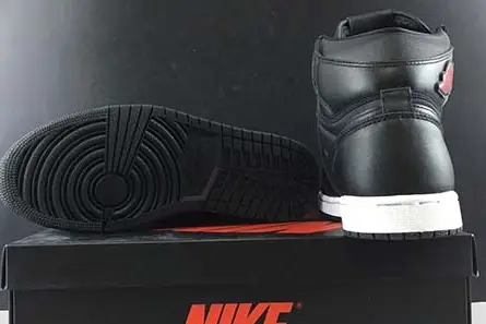 Air Jordan 1 “Black Satin” 555088-060 Practical 110 