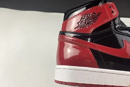 Air Jordan 1 High OG “Bred Patent” 555088-063 Functional 740 