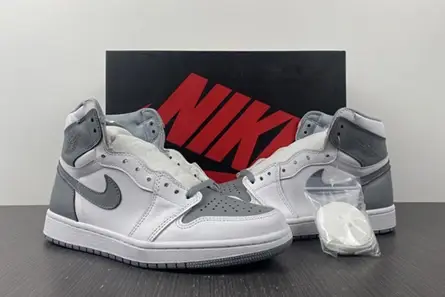 Air Jordan 1 High OG ‘Stealth 555088-037 Cozy 7070 
