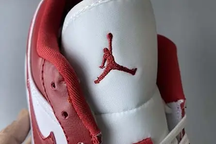 Air Jordan 1 Low GYM RED GYM RED-WHITE 553558-611 Resilient 9782 