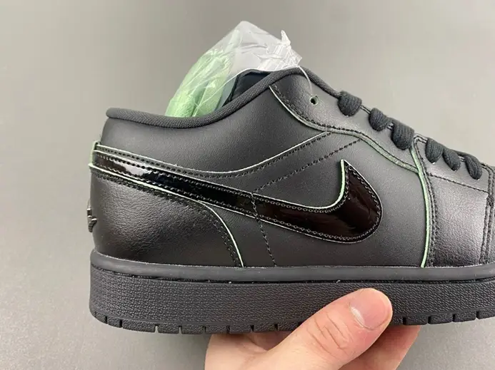 Air Jordan 1 Low HM3690-001 Compact 7179 