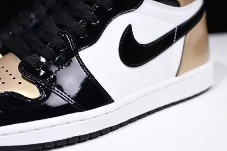 Air Jordan 1 Metallic Gold 861428-007 Versatile 2440 