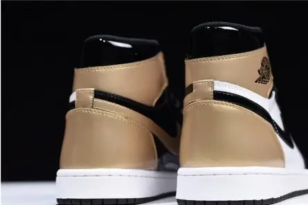 Air Jordan 1 Metallic Gold 861428-007 Versatile 2440 