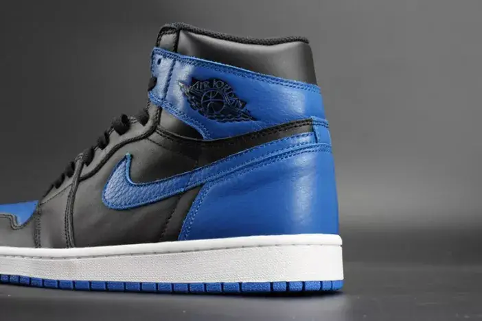 Air Jordan 1 Retro High OG 2017 Royal Blue 555088-007 Elegant 591 
