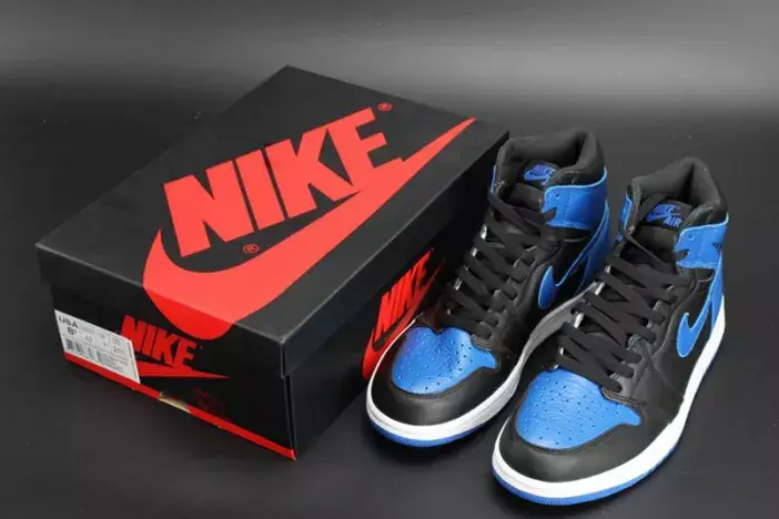 Air Jordan 1 Retro High OG 2017 Royal Blue 555088-007 Elegant 591 