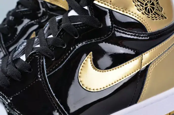 Air Jordan 1 Retro High OG NRG ComplexCon "Top 3 Gold" 861428-001 Bright 7574 