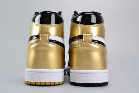 Air Jordan 1 Retro High OG NRG ComplexCon "Top 3 Gold" 861428-001 Bright 7574 
