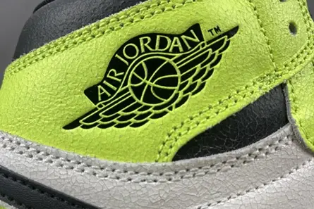 Air Jordan 1 Retro High OG Visionaire 555088-702 DailyWear 903 