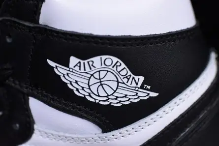 Air Jordan 1 Retro High Og - Air Jordan - 555088-010 Compact 7402 