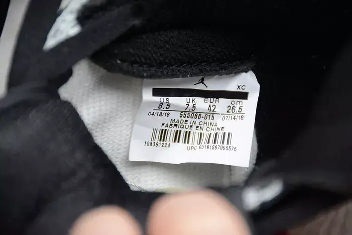 Air Jordan 1 Sports Illustrated A Star Is Born 555088-015 Practical 3874 