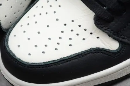 Air Jordan 1 Sports Illustrated A Star Is Born 555088-015 Practical 3874 