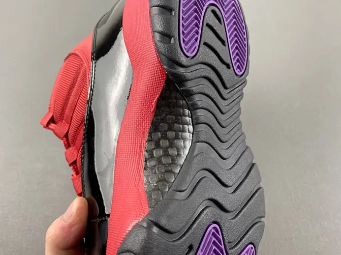 Air Jordan 11 CT8012-600 Cozy 5916 