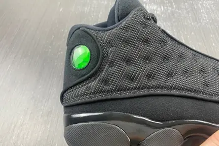 Air Jordan 13 “Black Cat” 414571-011 Sophisticated 7521 