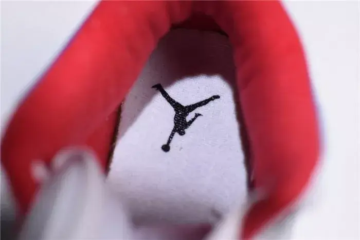 Air Jordan 3 Retro Seoul Korea AV8370-100 EasyMatch 3569 