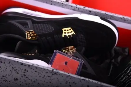 Air Jordan 4 “Royalty” 308497-032 Timeless 8759 