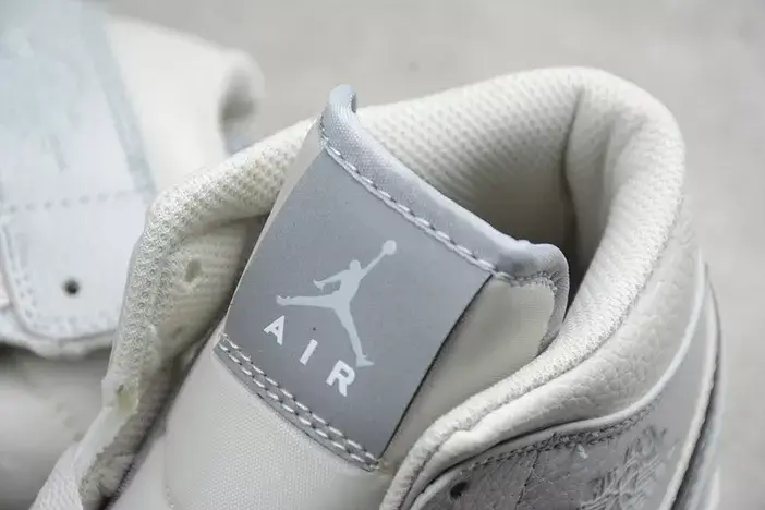 AllSeason 7721 Air Jordan 1 Mid SE 'Grey Fog' - Air Jordan - 852542-003 