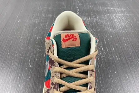 Bold 2487 Nike SB Dunk Low Freddy Krueger  313170-202 
