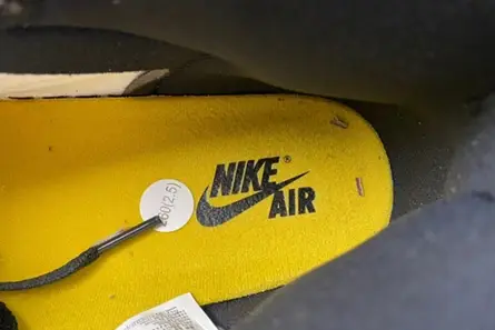 Breathable 5747 Air Jordan 1 High OG “Yellow Ochre” DZ5485 701 