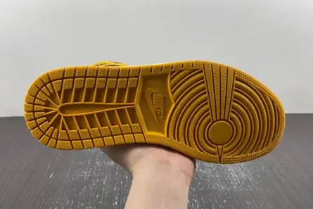Breathable 5747 Air Jordan 1 High OG “Yellow Ochre” DZ5485 701 