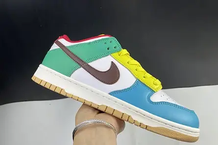 Bright 543 Nike Dunk Low Green Strike(W) DD1503-106 