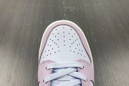 Classic 1828 Nike Dunk Low Easter 2022   DD1503-001 