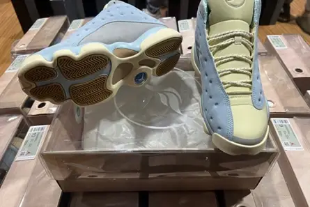 Classic 8898 Air Jordan 13  SOLEFLY DX5763-100 