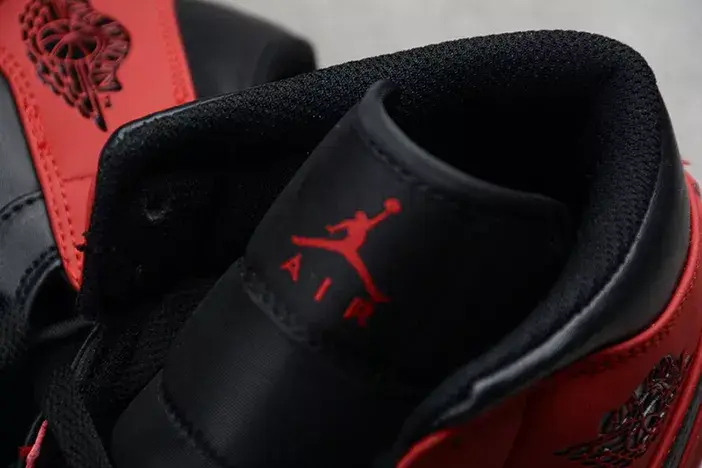 Comfortable 1545 Air Jordan 1 Mid Gym Red Black 554724-610 