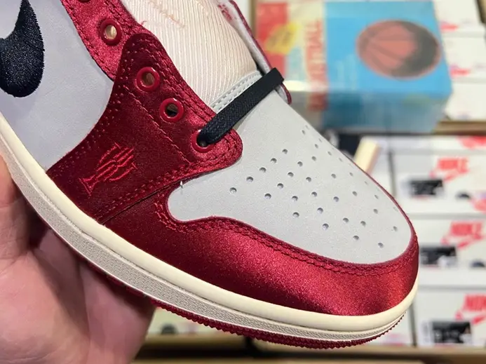 Comfortable 2408 Jordan 1 Retro Low OG Trophy Room Away  FN0432-100 