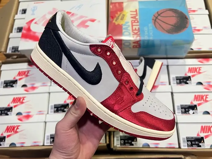 Comfortable 2408 Jordan 1 Retro Low OG Trophy Room Away  FN0432-100 
