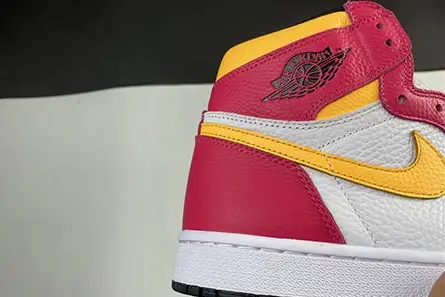 Comfortable 3230 Air Jordan 1 High OG“Light Fusion Red” 555088-603 