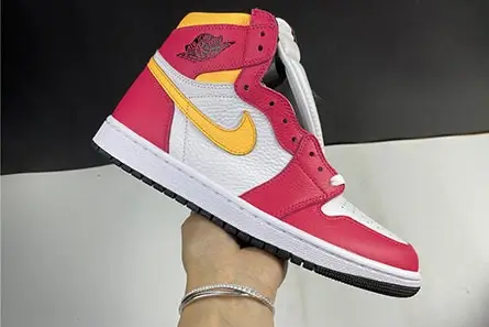 Comfortable 3230 Air Jordan 1 High OG“Light Fusion Red” 555088-603 