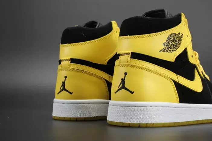 Comfortable 9813 Air Jordan 1 Retro Mid 'New Love 554724-035 