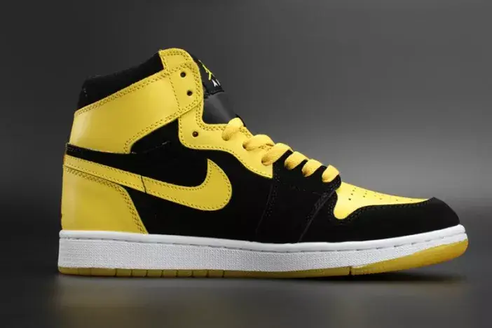 Comfortable 9813 Air Jordan 1 Retro Mid 'New Love 554724-035 