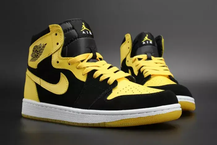 Comfortable 9813 Air Jordan 1 Retro Mid 'New Love 554724-035 