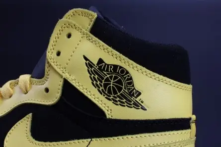 Comfortable 9813 Air Jordan 1 Retro Mid 'New Love 554724-035 