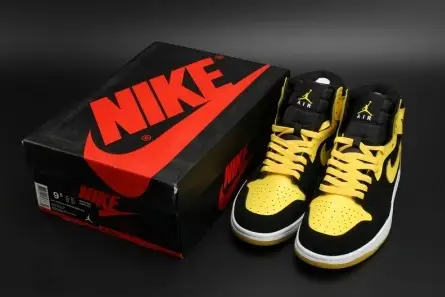 Comfortable 9813 Air Jordan 1 Retro Mid 'New Love 554724-035 