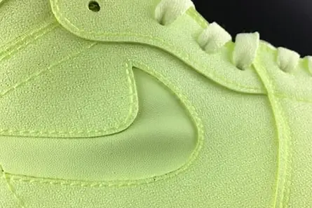 Compact 5434 Air Jordan 1 WMNS “Barely Volt” AH7389-700 