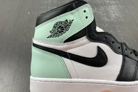 Compact 8759 Air Jordan 1 Retro High OG NRG 