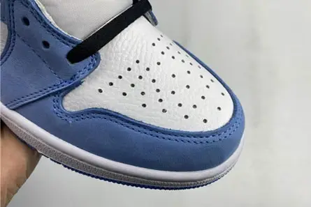 Cozy 3655 Air Jordan 1 High OG University Blue 555088-134 