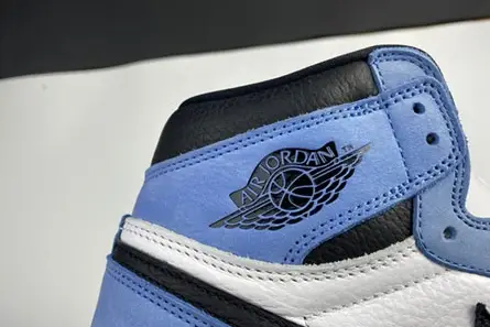 Cozy 3655 Air Jordan 1 High OG University Blue 555088-134 