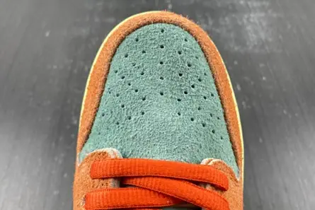 Cozy 6906 Nike SB Dunk Low Orange Emerald Rise  DV5429-800 